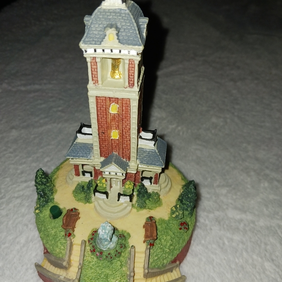 Liberty Falls Musical Bell Tower NIB - Picture 2 of 4